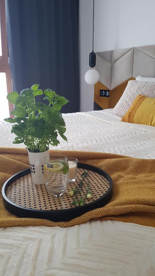 Apartament Zajezdnia Appartamento Danzica Esterno foto